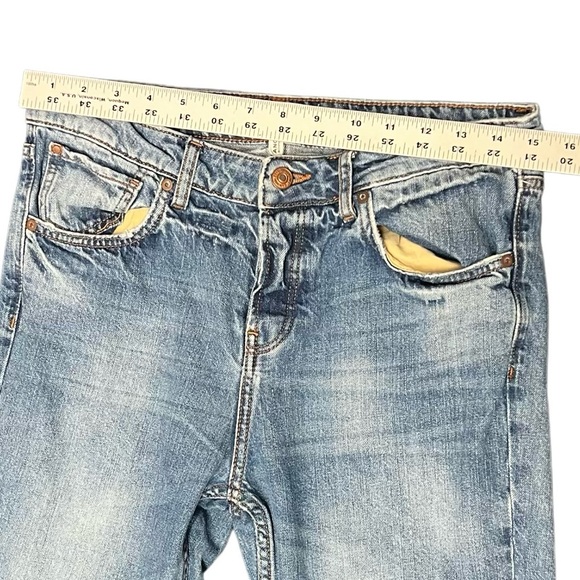 Mango Blue Mid Rise Distressed Jeans w/ exposed hems / Size: 4 / Item# 1-24019 - Picture 6 of 6